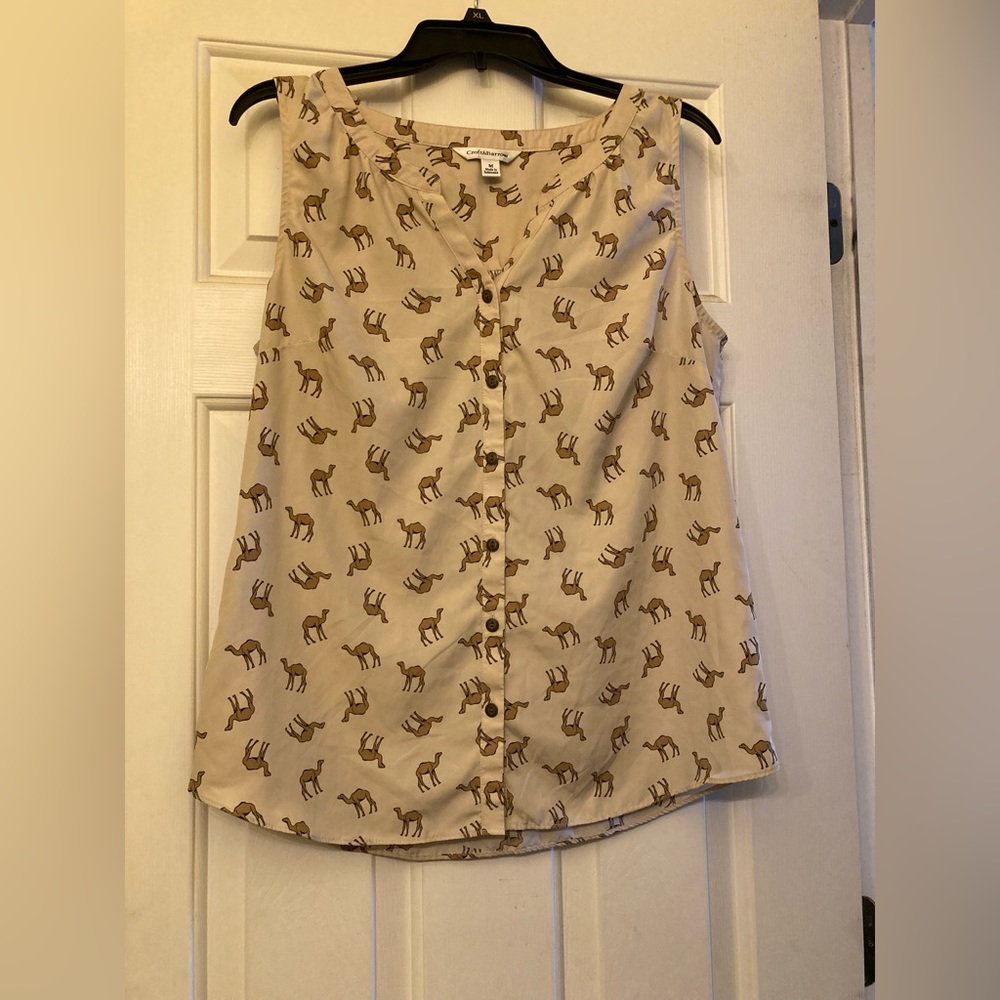 Croft & Barrow brand, size medium, cute and comfy camel shirt
